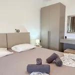 Seaside Bloom Retreat E72