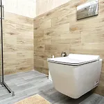 Seaside Bloom Retreat E72 דירה