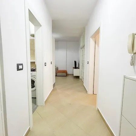 Seaside Bloom Retreat E72 Appartement