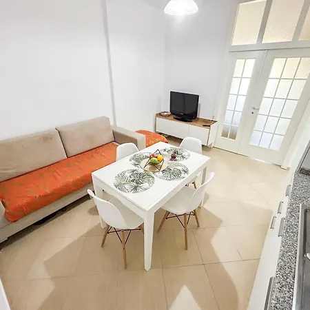 شقة Seaside Bloom Retreat E72 غوليم