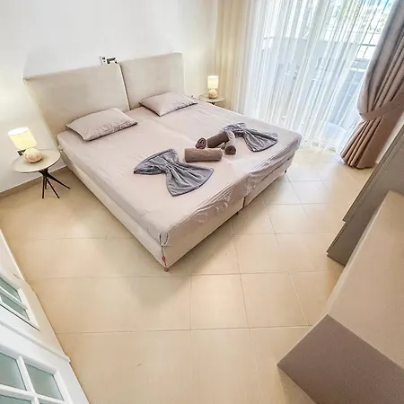 شقة Seaside Bloom Retreat E72 *