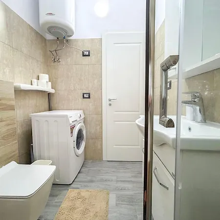 Seaside Bloom Retreat E72 * غوليم