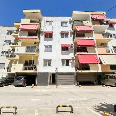 Seaside Bloom Retreat E72 غوليم