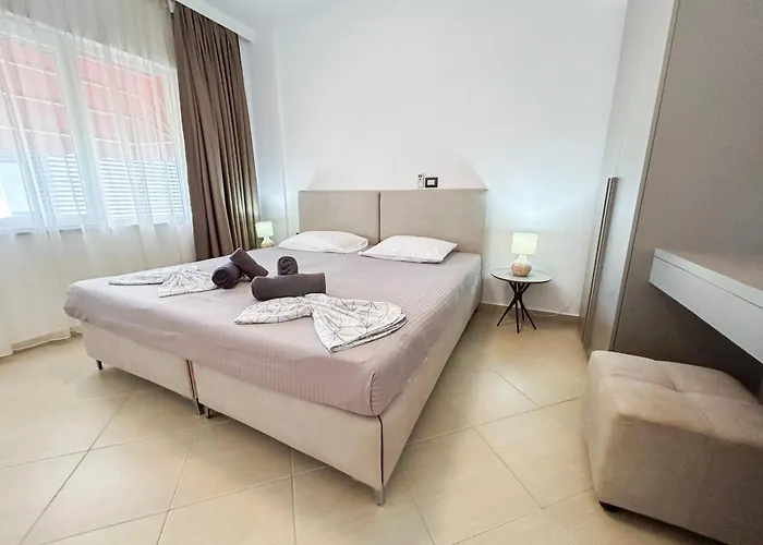 Seaside Bloom Retreat E72 Appartement