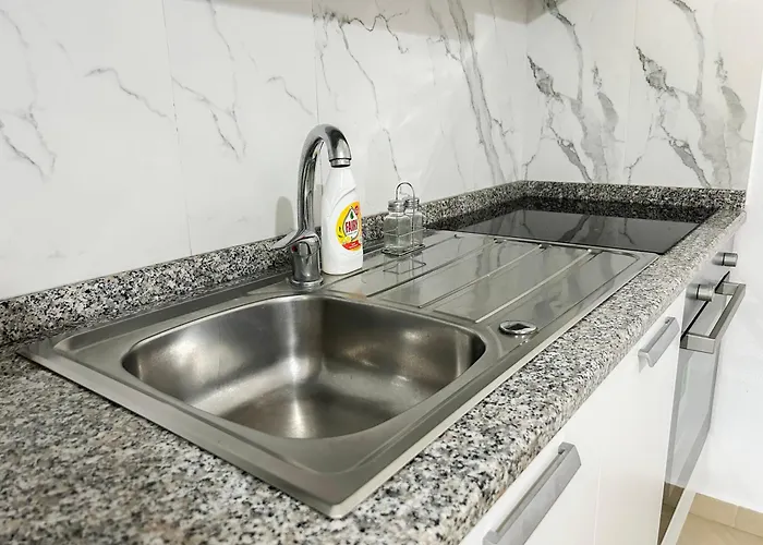 Seaside Bloom Retreat E72 Golem (Tirana)